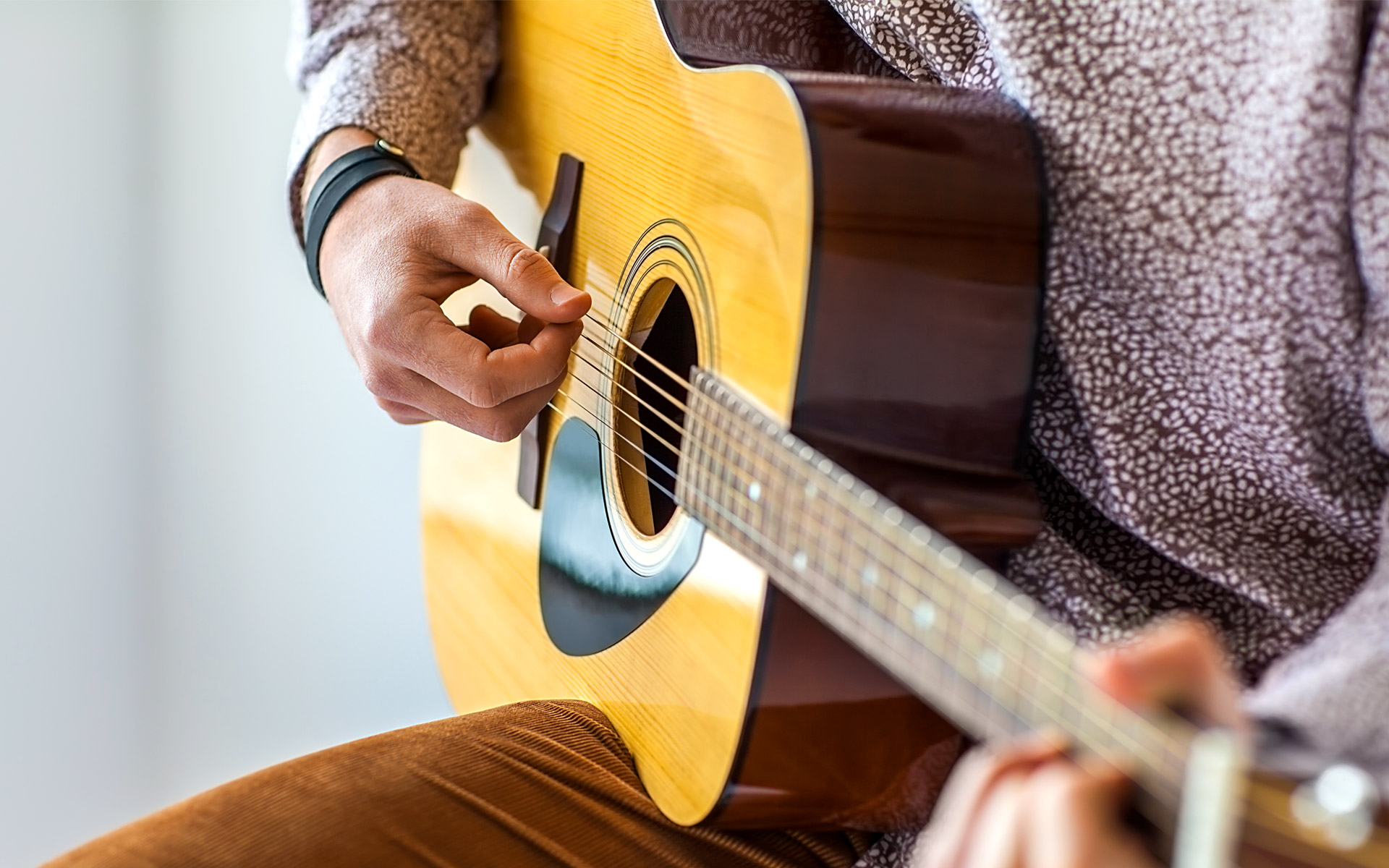10 Common Beginner Guitar Mistakes and The Fixes 11 Acoustic Guitar Techniques to Move Past Beginner Level