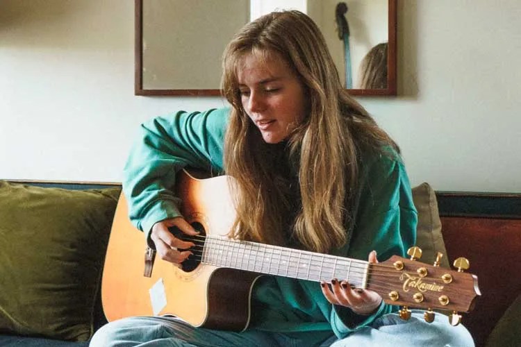 Daily Guitar Practice Routine for Beginners Guide 11 Try These 5 Simple Steps to Sing and Play Guitar at the Same Time | Acoustic Guitar