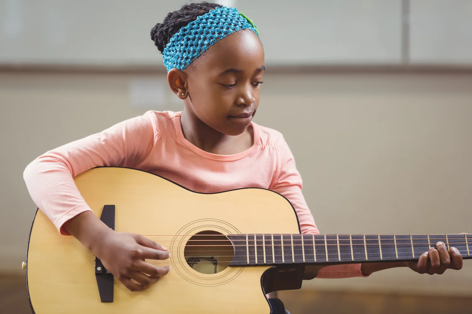 Private Guitar Lessons vs Group Classes Compared 12 Toy Guitar For Kids Ages 3-5 Enjoy Playing Guitar Tutor Book 1 + CD Hal Leonard Guitar Method Book 1